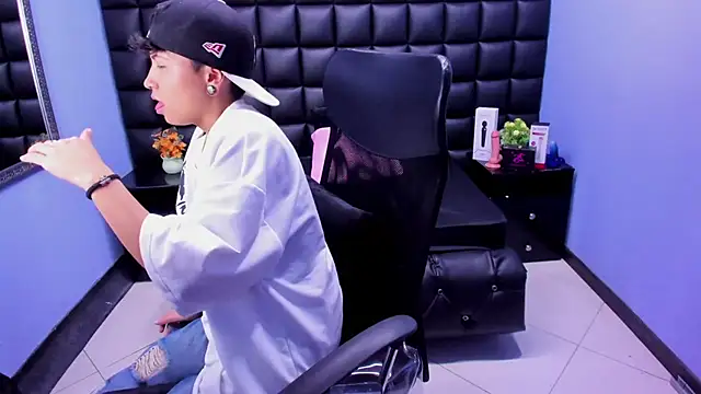 Snapshot of Im_Mathias chatting on September 2025 08:42:01 PM Im Mathias online show from September 2025 08:42:01 PM