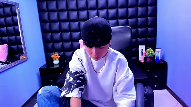 Snapshot of Im_Mathias chatting on September 2025 08:08:01 PM Im Mathias online show from September 2025 08:08:01 PM