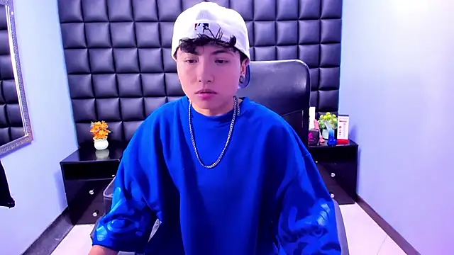 Snapshot of Im_Mathias chatting on September 2025 08:32:01 PM Im Mathias online show from September 2025 08:32:01 PM