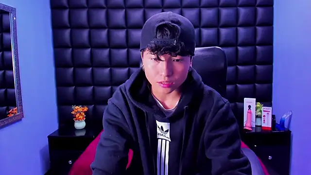 Snapshot of Im_Mathias chatting on October 2025 04:14:02 PM Im Mathias online show from October 2025 04:14:02 PM