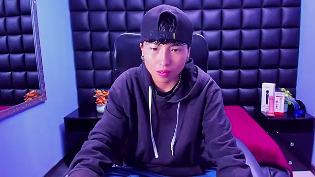 Snapshot of Im_Mathias chatting on October 2025 02:14:01 PM Im Mathias online show from October 2025 02:14:01 PM