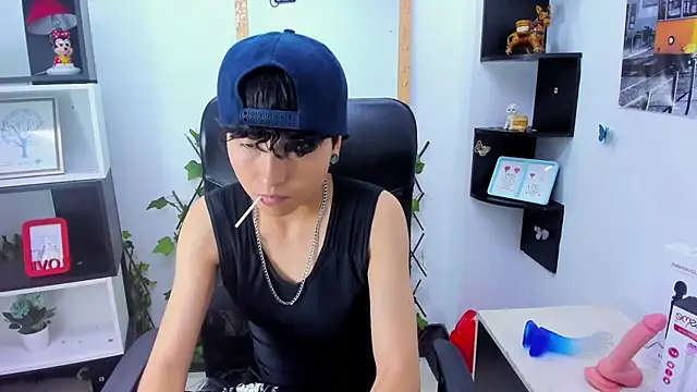 Snapshot of Im_Mathias chatting on October 2025 07:33:01 PM Im Mathias online show from October 2025 07:33:01 PM