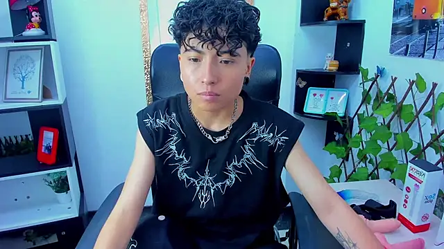 Snapshot of Im_Mathias chatting on October 2025 09:28:02 PM Im Mathias online show from October 2025 09:28:02 PM