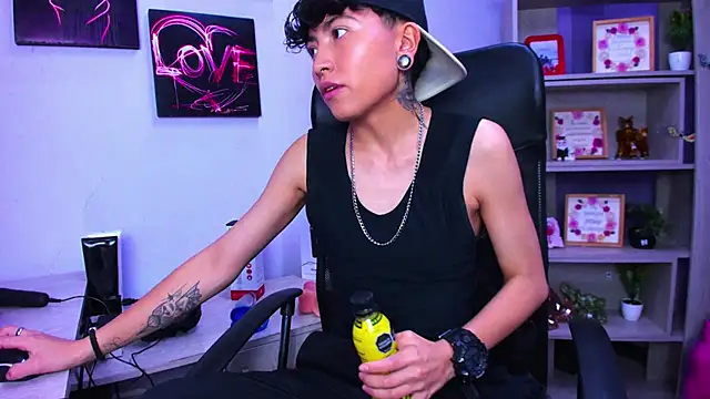 Snapshot of Im_Mathias chatting on October 2025 03:42:02 AM Im Mathias online show from October 2025 03:42:02 AM