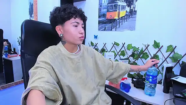 Snapshot of Im_Mathias chatting on November 2025 04:01:01 AM Im Mathias online show from November 2025 04:01:01 AM