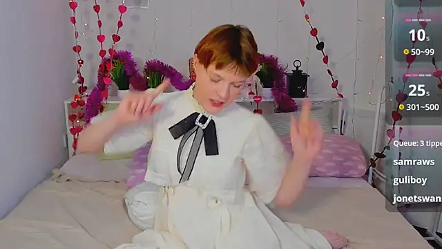 DreamyLuna online show from January 2025 12:09:01 AM