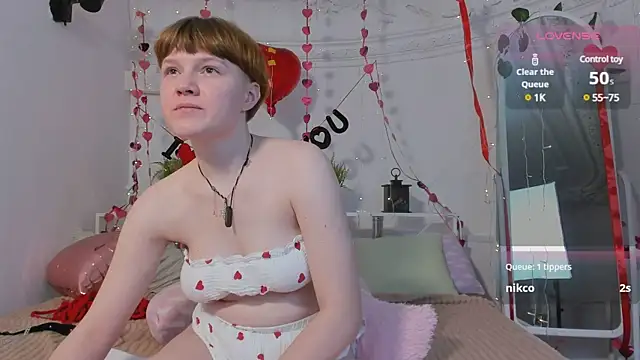 DreamyLuna online show from January 2025 12:01:01 AM