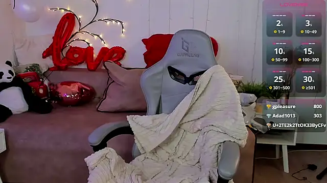 DreamyLuna online show from February 2025 03:10:02 AM