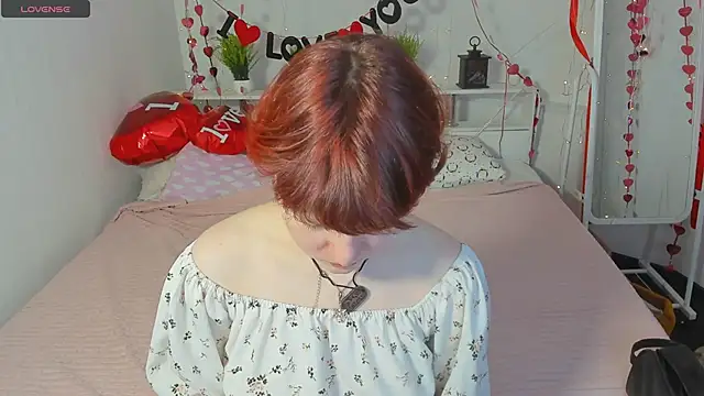 DreamyLuna online show from February 2025 08:34:01 PM