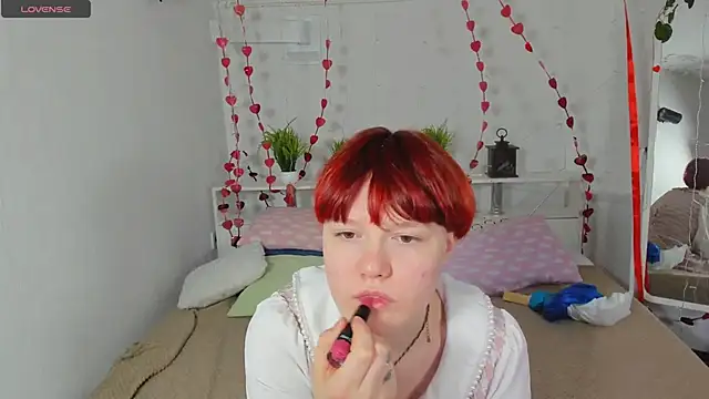 DreamyLuna online show from March 2025 08:33:02 PM