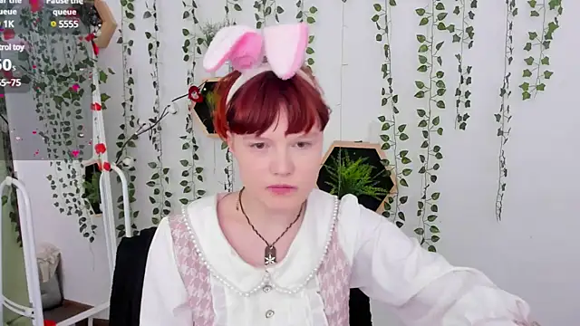 DreamyLuna online show from March 2025 03:47:01 AM