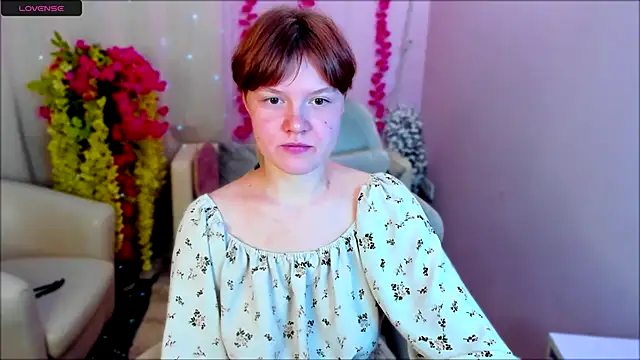 DreamyLuna online show from September 2025 08:42:02 PM