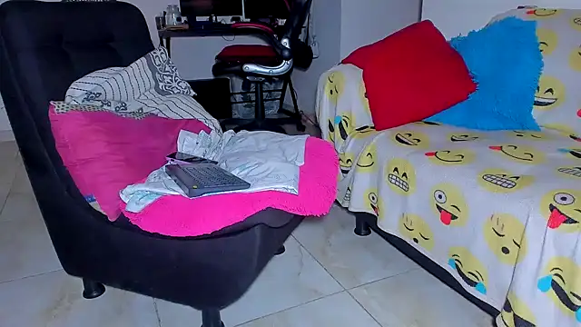 Snapshot of ray_long222 chatting on May 2026 04:56:02 PM ray long222 online show from May 2026 04:56:02 PM