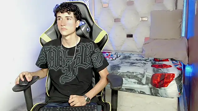 johnny cagee online show from September 2025 03:52:01 AM