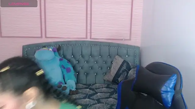 stephania t online show from February 2025 10:37:02 AM