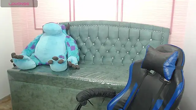 stephania t online show from February 2025 10:23:02 AM