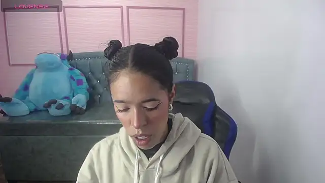 stephania t online show from March 2025 10:34:02 AM