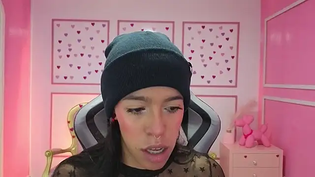 stephania t online show from September 2025 11:34:02 AM