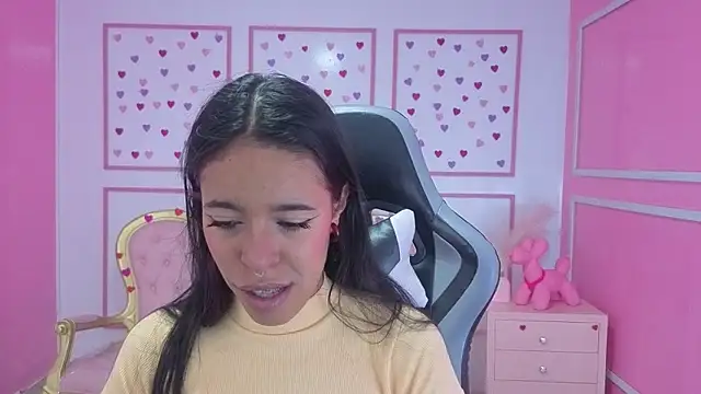 stephania t online show from September 2025 11:37:02 AM