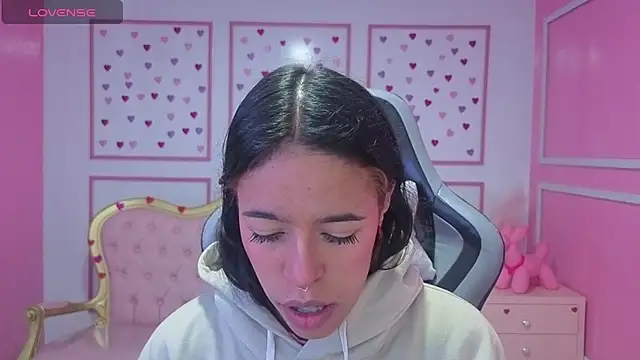 stephania t online show from October 2025 11:29:01 AM