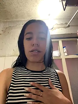 stephania t online show from November 2025 07:59:02 PM