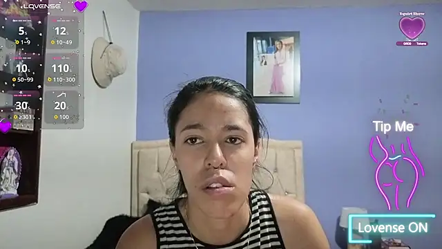 Snapshot of stephania_t chatting on June 2026 03:05:01 PM stephania t online show from June 2026 03:05:01 PM