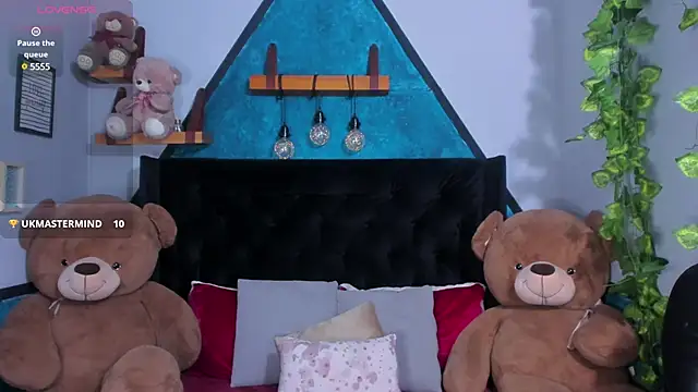  Sophie  miller online show from January 2025 10:52:01 PM