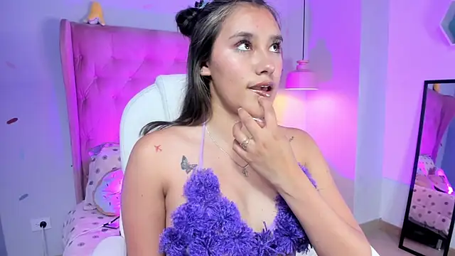  Sophie  miller online show from November 2025 08:41:02 PM