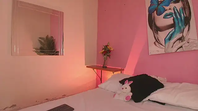 Pammela Smith online show from February 2026 08:19:02 PM