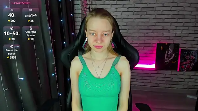 Michelle Blond online show from January 2025 07:10:02 AM