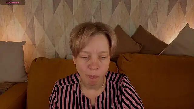 Michelle Blond online show from July 2026 01:10:02 AM