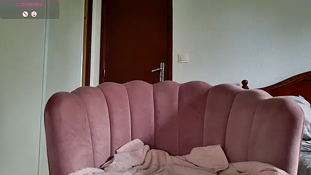 Renattasweetboobs online show from September 2025 08:03:02 AM