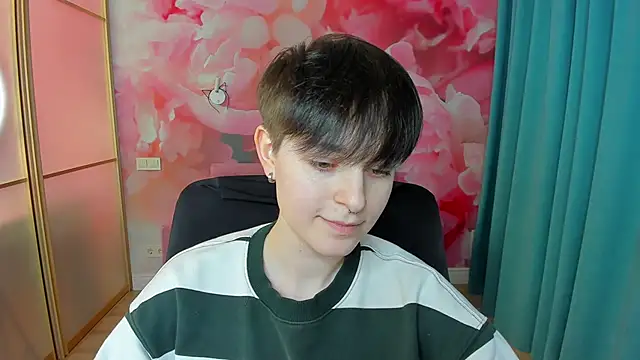 EmiliaYours online show from January 2025 03:37:02 PM