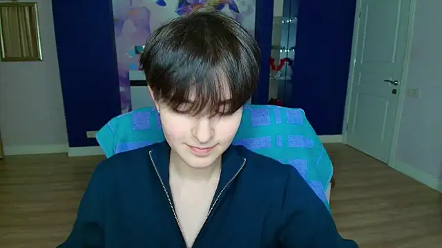 EmiliaYours online show from January 2025 03:50:01 PM