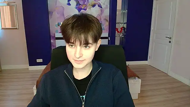 EmiliaYours online show from February 2025 01:13:02 PM