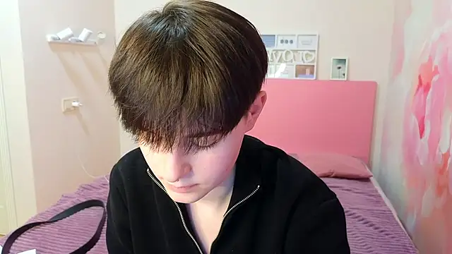 EmiliaYours online show from February 2025 04:31:01 PM