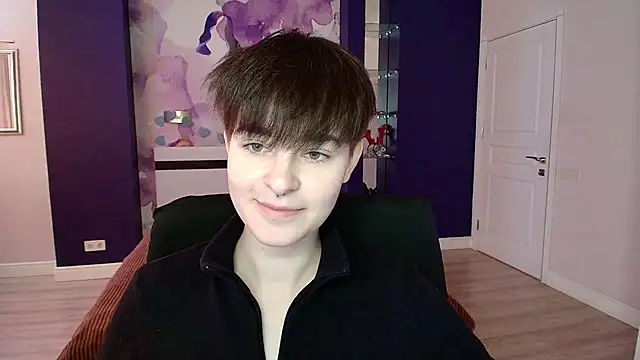 EmiliaYours online show from March 2025 01:15:02 PM