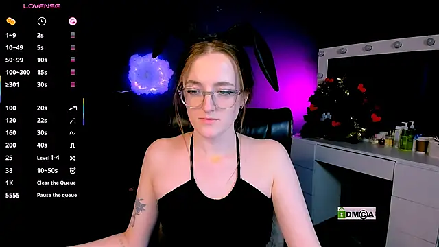 luna berryy online show from February 2025 05:44:02 AM