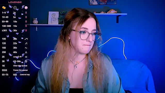 luna berryy online show from October 2025 07:45:02 PM