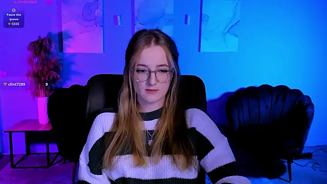 luna berryy online show from March 2026 08:15:01 PM