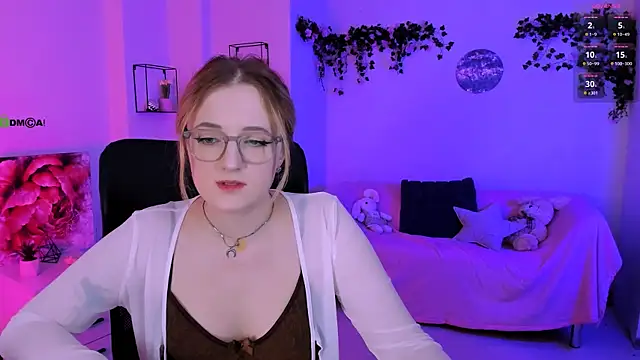 luna berryy online show from July 2026 07:08:02 PM