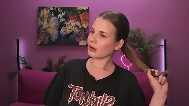 holy kitty online show from October 2025 06:16:02 AM