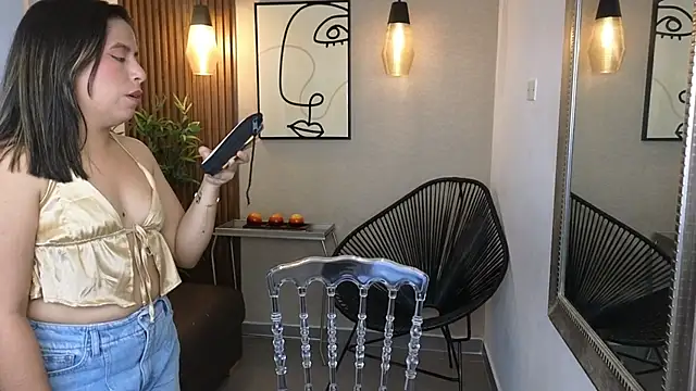 Sharlotte Milk online show from November 2025 10:47:02 AM