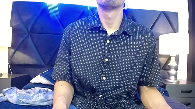 Sr Magnus  online show from February 2025 02:00:01 PM