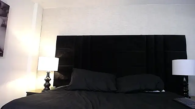 Sr Magnus  online show from March 2025 04:15:02 AM