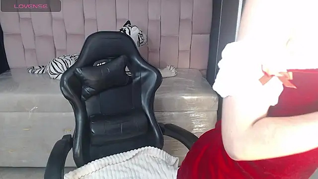 Snapshot of jesi_daniels_b chatting on December 2024 07:58:02 PM jesi daniels b online show from December 2024 07:58:02 PM