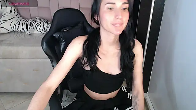 Snapshot of jesi_daniels_b chatting on December 2024 01:58:02 AM jesi daniels b online show from December 2024 01:58:02 AM