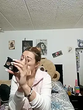 Kyna euphoria online show from February 2025 11:03:02 PM