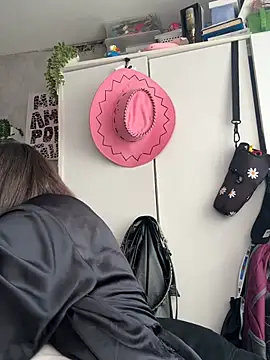 BellaBoux4 online show from March 2026 04:45:02 PM