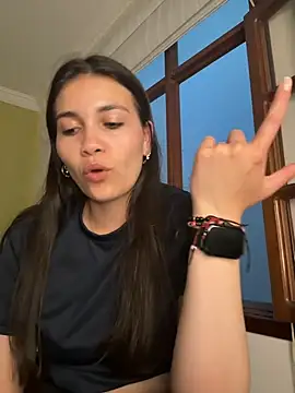 aurora divine online show from September 2025 10:54:01 PM